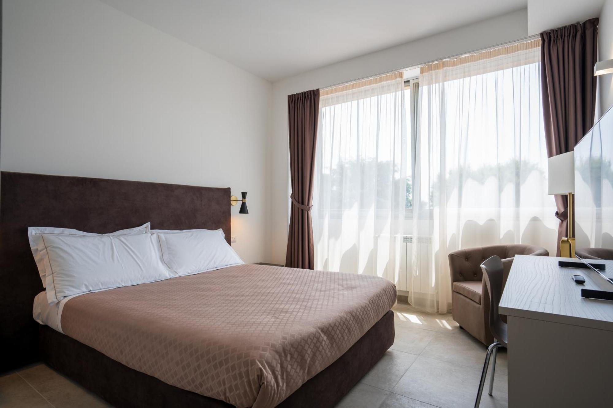Hotel Bula ボッラーテ エクステリア 写真
