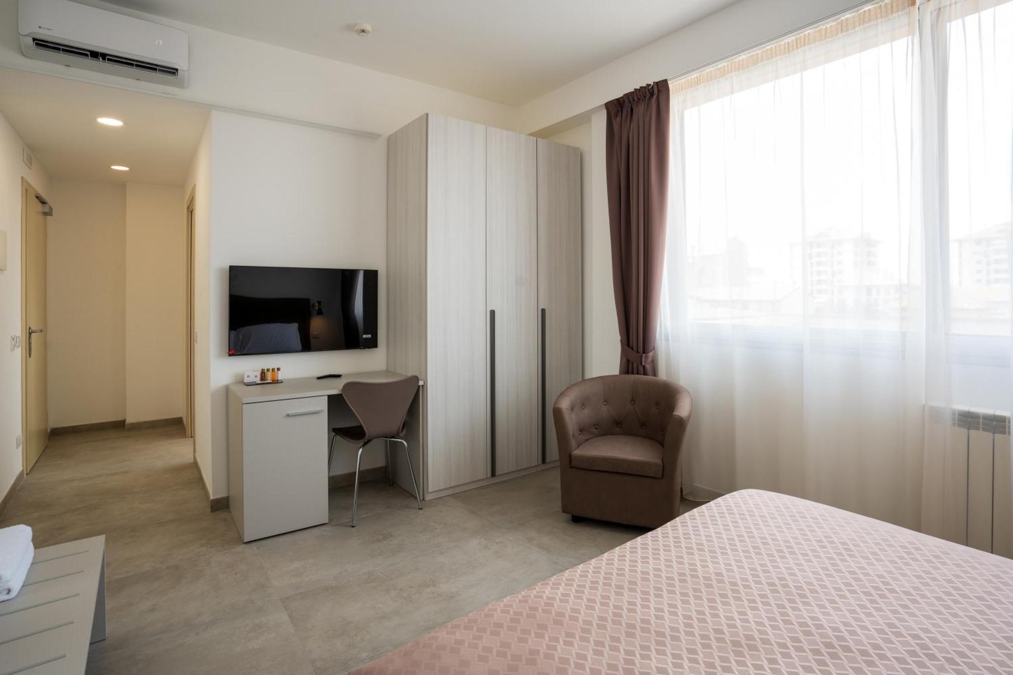 Hotel Bula ボッラーテ エクステリア 写真
