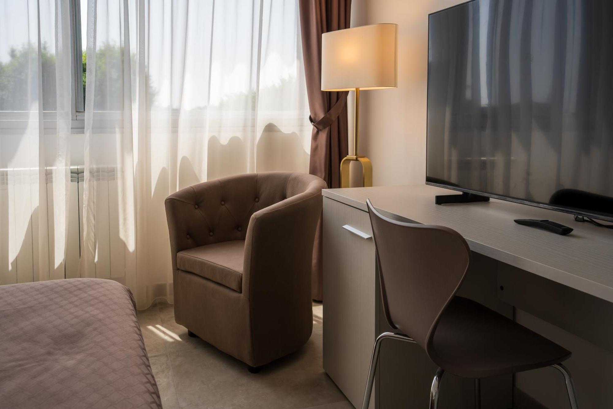Hotel Bula ボッラーテ エクステリア 写真